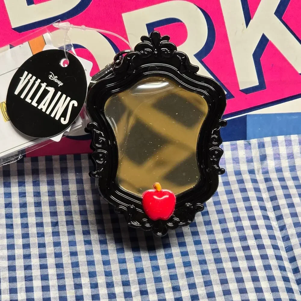 BBW Disney Evil Queen Mirror Pocketbac Holder Keychain Backpack Purse Luggage